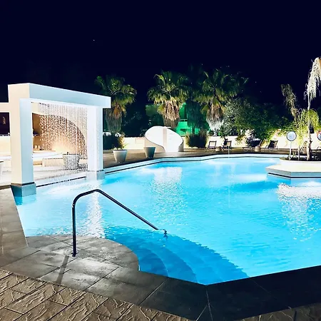 Happy Days Hotel, Adults Only-2